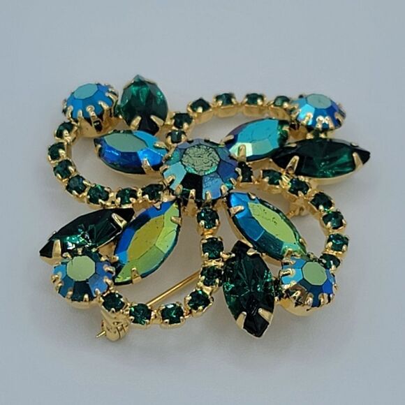 Vintage Brooch Gold Tone Emerald Green Crystals Brooch #506 - Picture 10 of 16